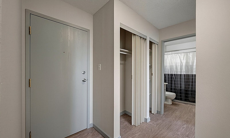 2 Bed X 1 Bath Apart...