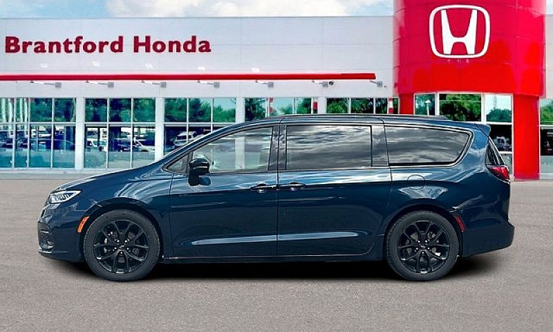2025 Chrysler Pacifi...