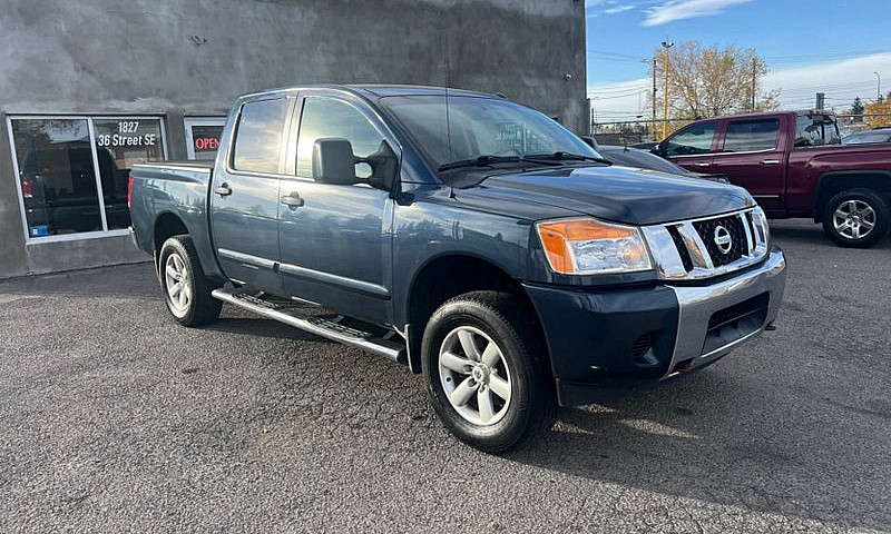 2015 Nissan Titan 4W...