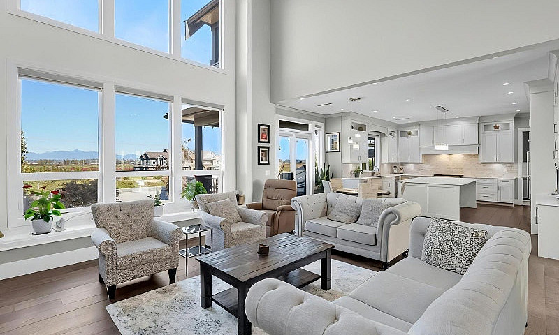 15949 39A Avenue Sur...