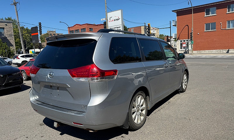 2014 Toyota Sienna L...