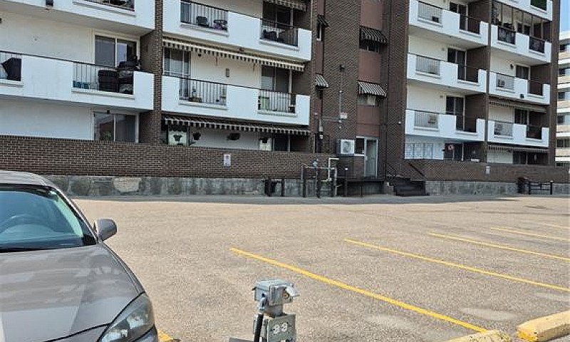 *Condo For Sale* - 4...