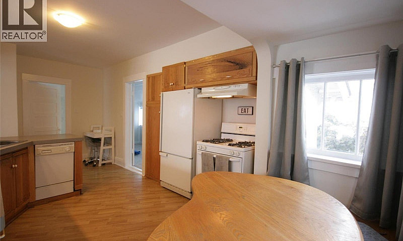 960 Nicola Street Ka...