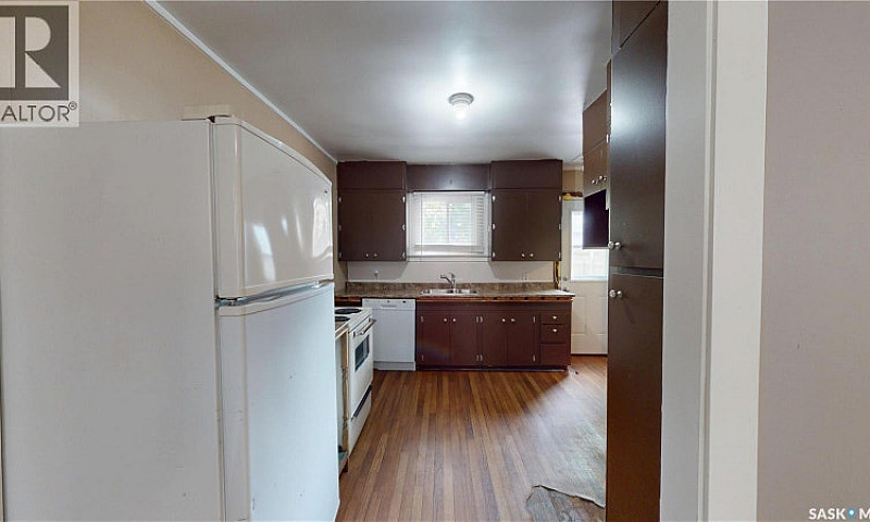 512 J Avenue S Saska...