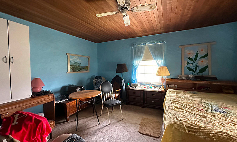 6 Acre Homestead Wit...