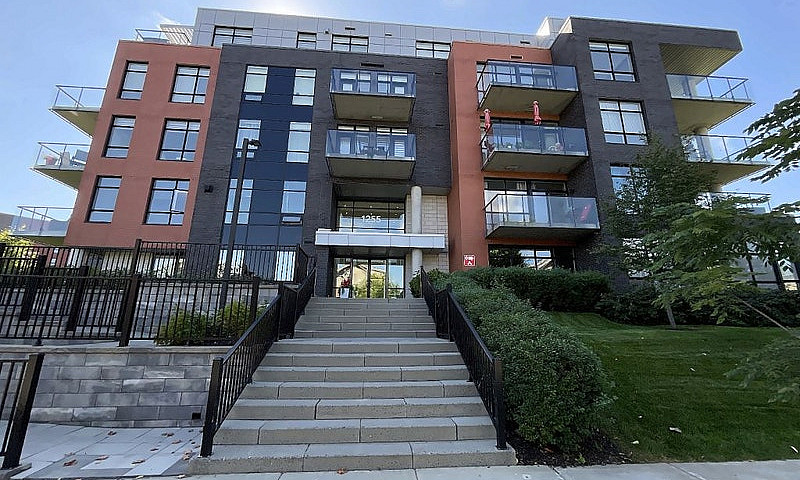 745 000$ - Condo À V...