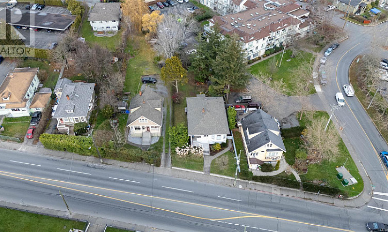 378 Burnside Rd E Sa...