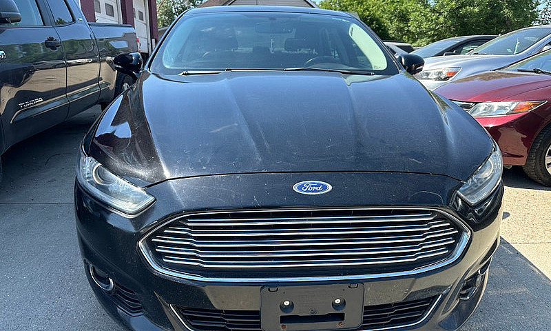 2016 Ford Fusion Tit...