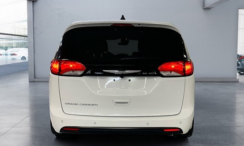 2027 Chrysler Grand ...