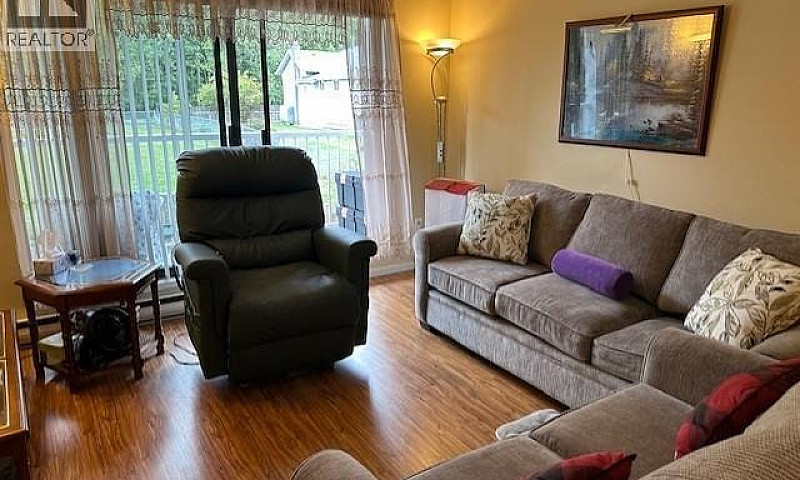 110 18 King George S...