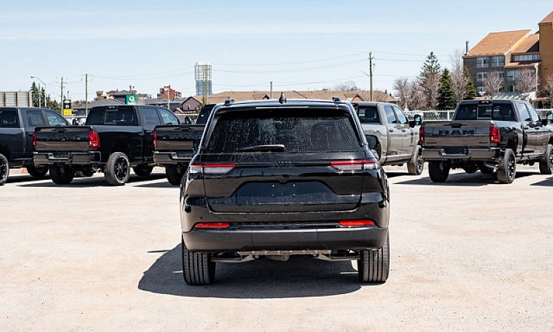 2025 Jeep Grand Cher...