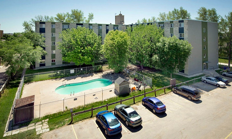 Glenmore Manor - 2 B...