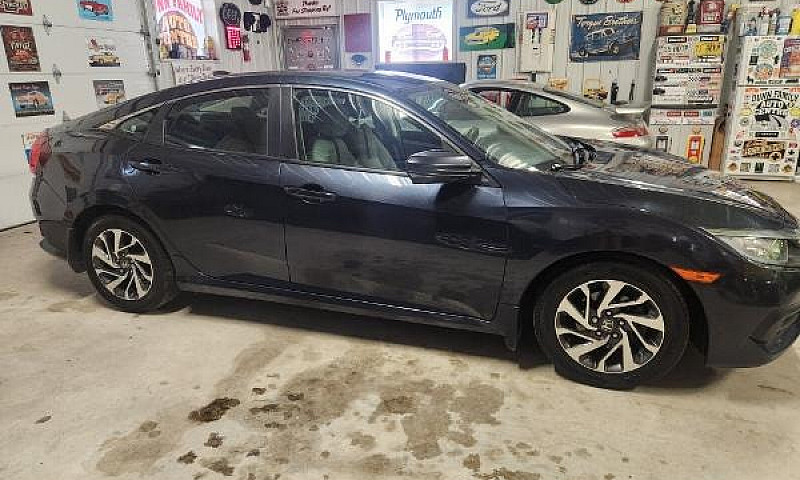 2017 Honda Civic Sed...