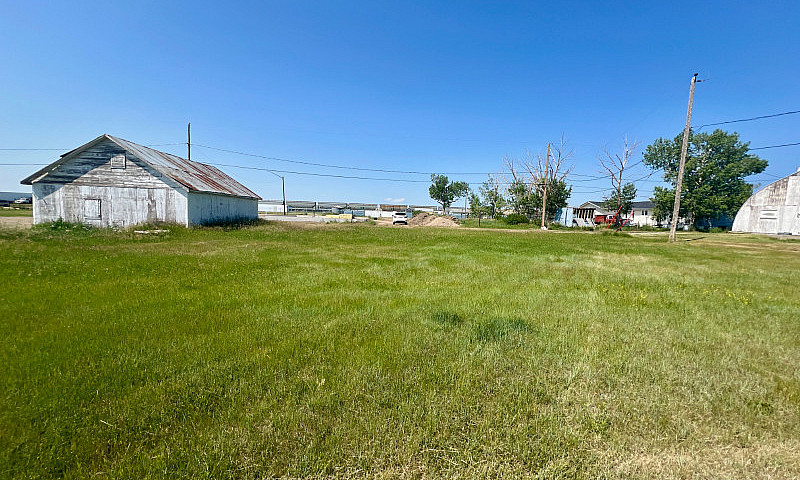 207 Coteau Street - ...