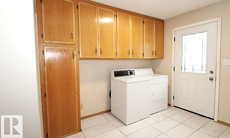 11393 22 Av Nw Edmon...