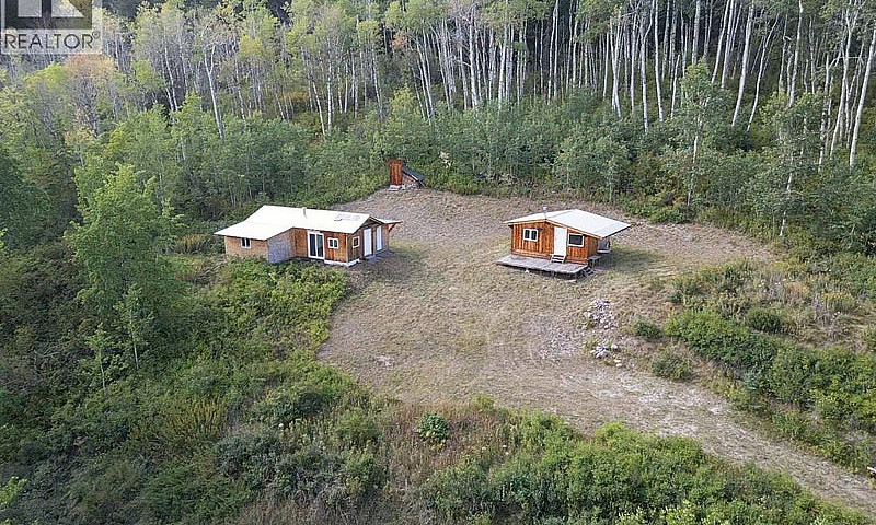 1420 Francois Lake R...