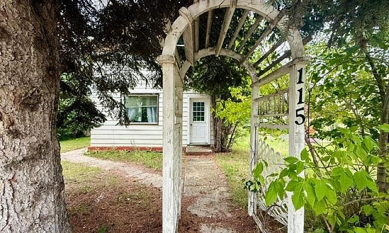 115 8Th Avenue N Vir...