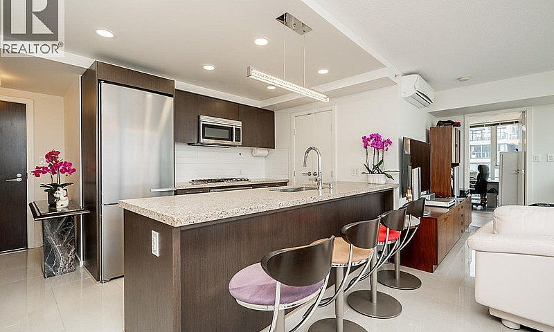 1607 7988 Ackroyd Ro...