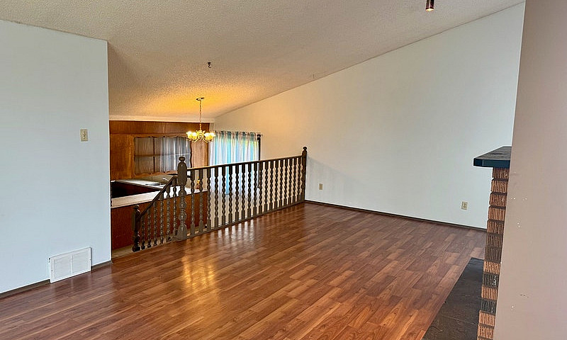 Ideal 2 Bed 1 Bath S...