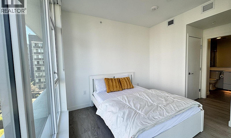 555 Sydney Avenue Co...