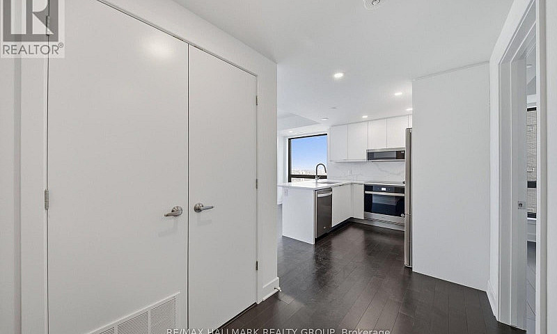 2406 - 180 George St...