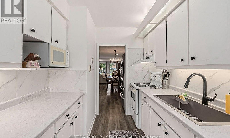 44 Arbour Glen Cresc...