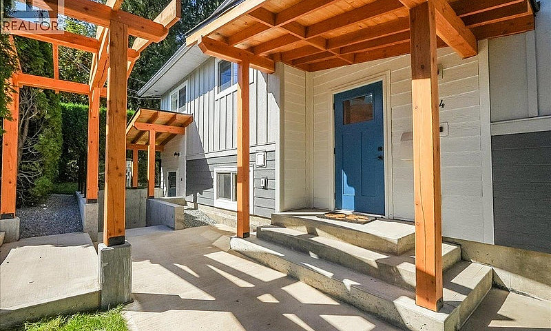 324 Richards Street ...