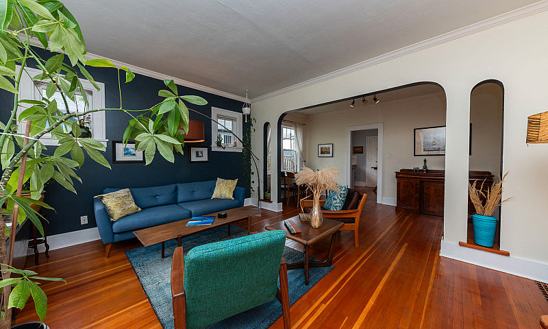 786 St Paul St 4 Bdr...
