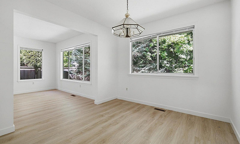 20885 95A Avenue Lan...