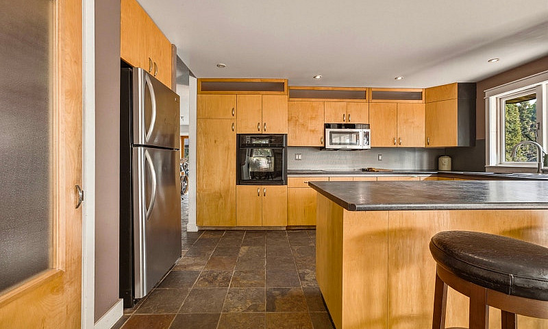 House For Sale In Co...
