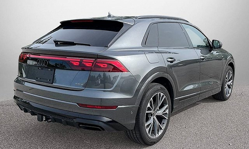 2026 Audi Q8 Technik...