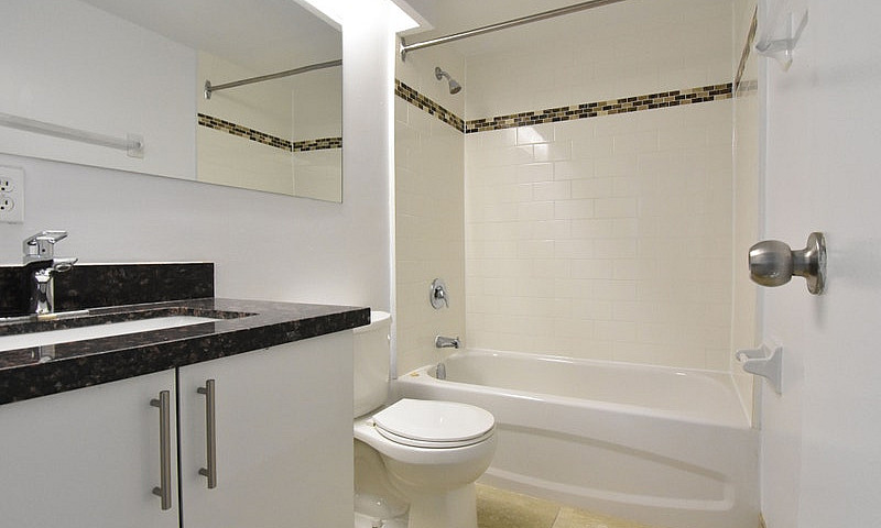 Renovated 2 Bedroom ...