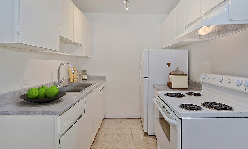 2 Bedroom - 8208 Fli...