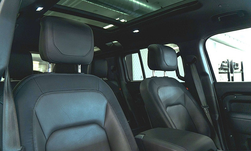 2024 Land Rover Defe...