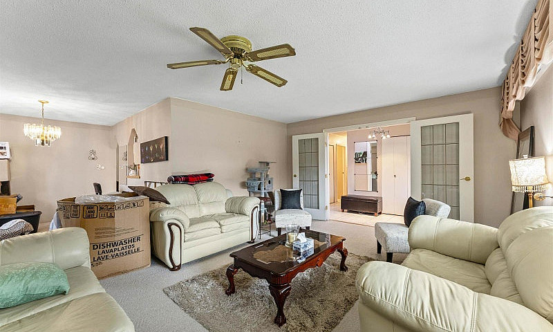 15156 93 Avenue Surr...