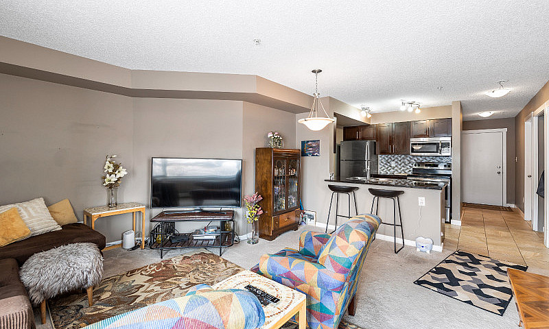 Amazing 2 Bedroom Co...