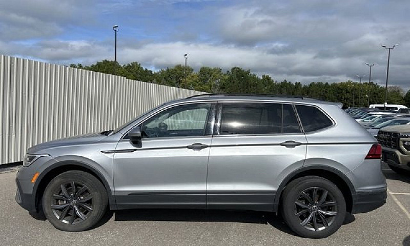 2022 Volkswagen Tigu...