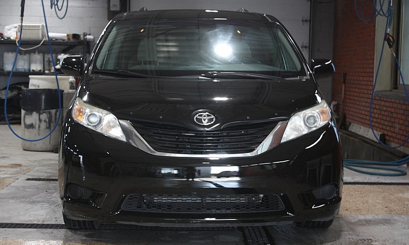 2017 Toyota Sienna L...