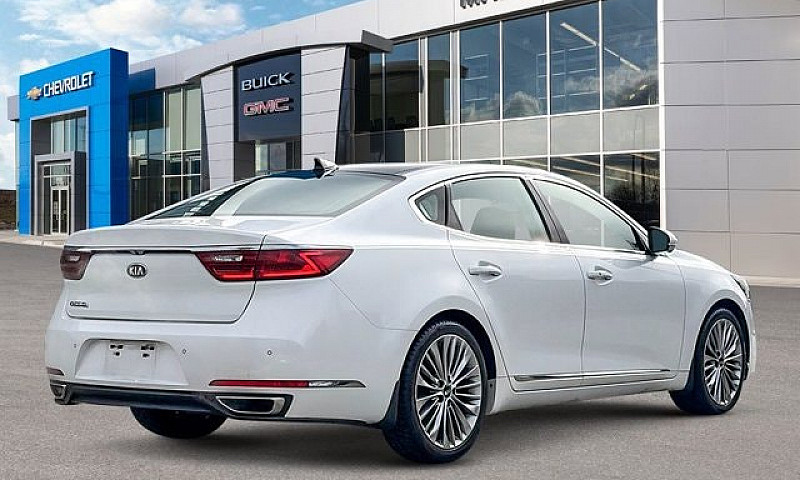 2018 Kia Cadenza Pre...