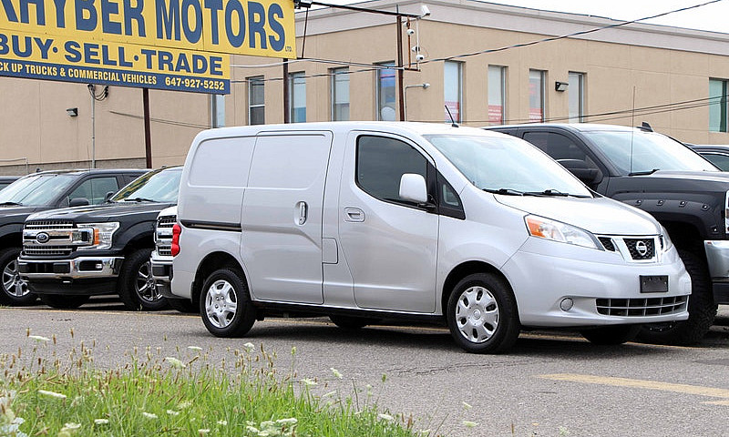 2013 Nissan Nv200 Sv...