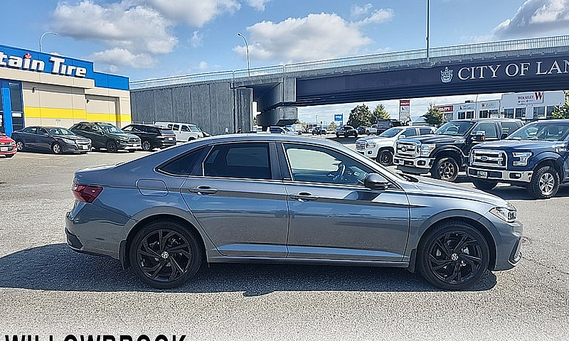 2025 Volkswagen Jett...