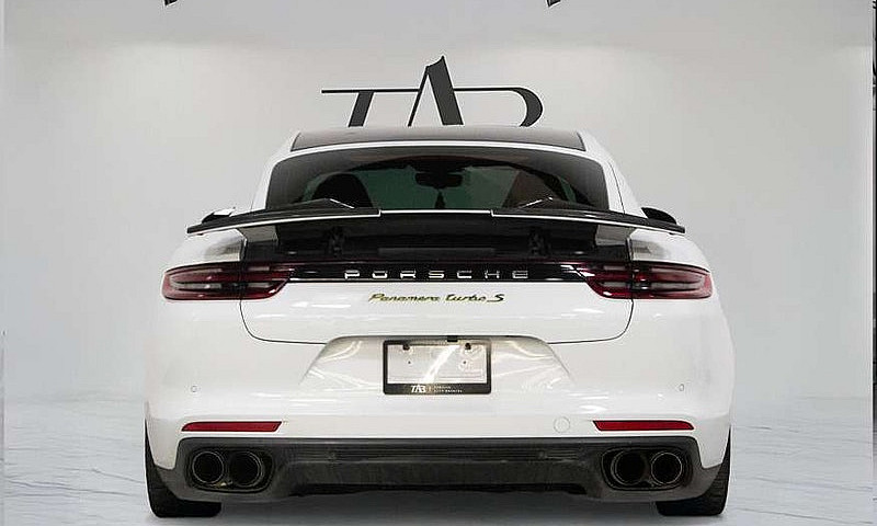 2018 Porsche Panamer...