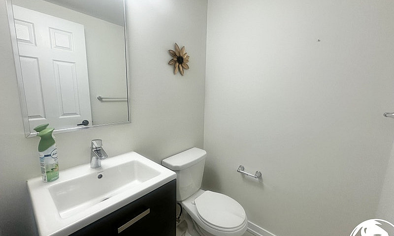3 Bed 3.5 Bath - Hou...