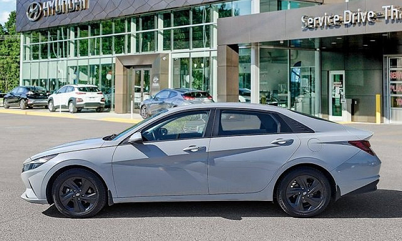 2022 Hyundai Elantra...