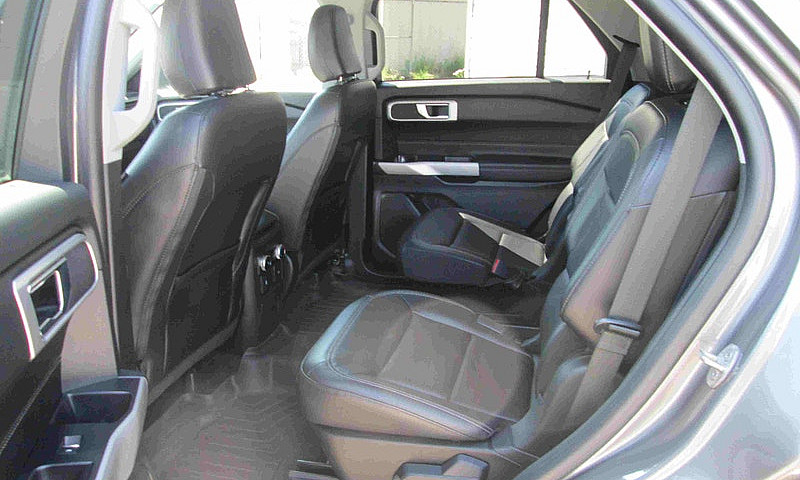 2022 Ford Explorer X...