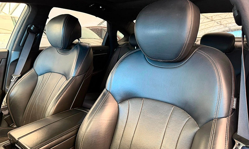 2018 Genesis G80 3.3...