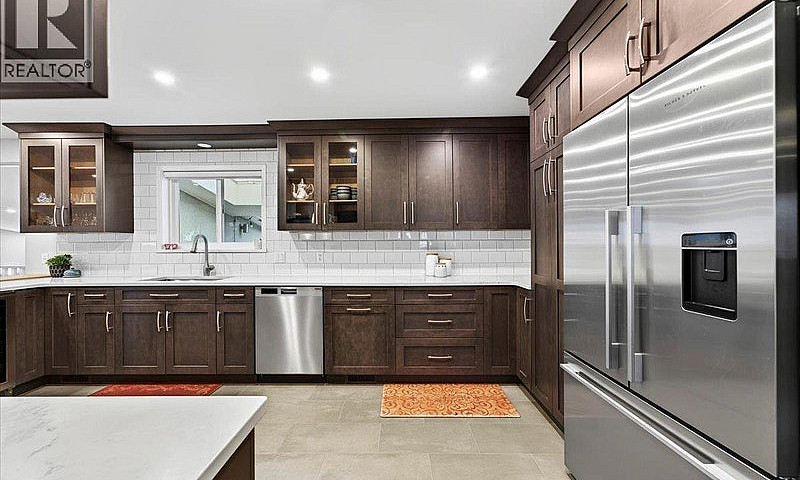 812 Grover Avenue Co...