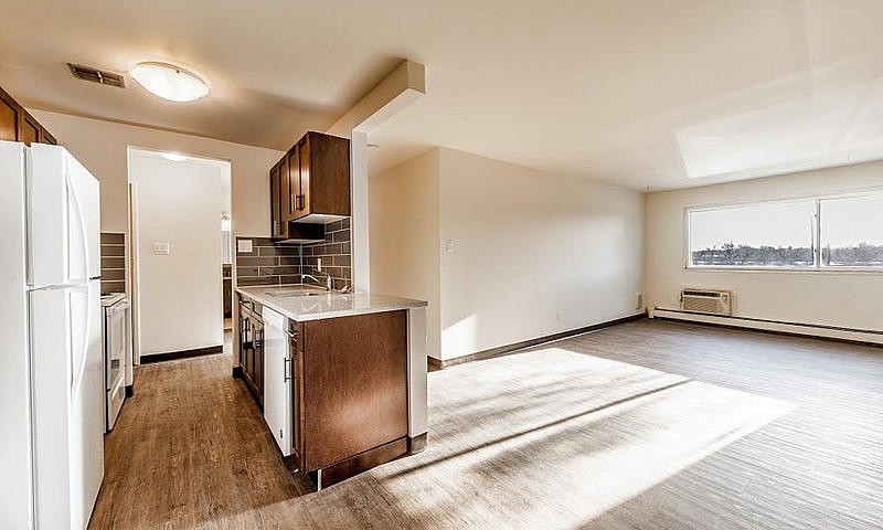 134 River Ave- River...