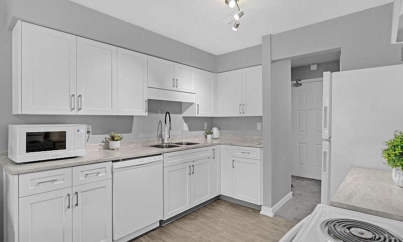 302 2678 Mccallum Ro...