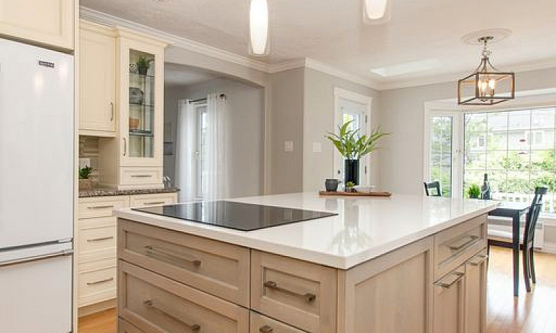 Beautiful Family Hom...